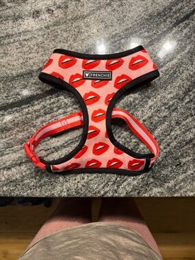 Frenchie Pink Heart-Print Dog Harness with Black Trim